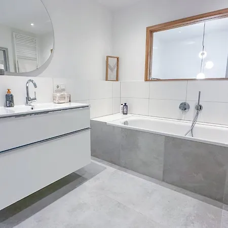 Design-penthouse Im Muenchner Sueden Auf Zwei Ebenen *