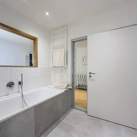 Design-penthouse Im Muenchner Sueden Auf Zwei Ebenen *
