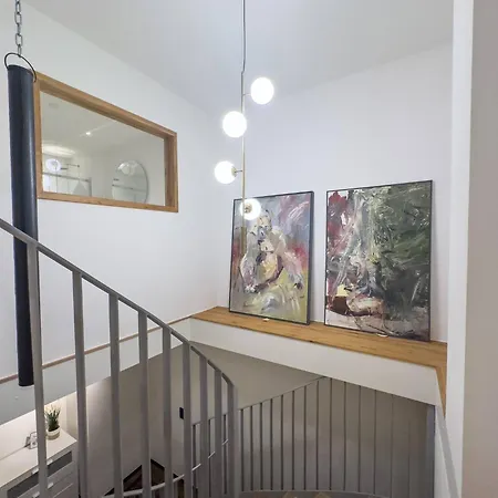 Design-penthouse Im Muenchner Sueden Auf Zwei Ebenen *