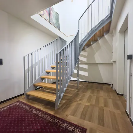 Design-penthouse Im Muenchner Sueden Auf Zwei Ebenen Apartmán Putzbrunn